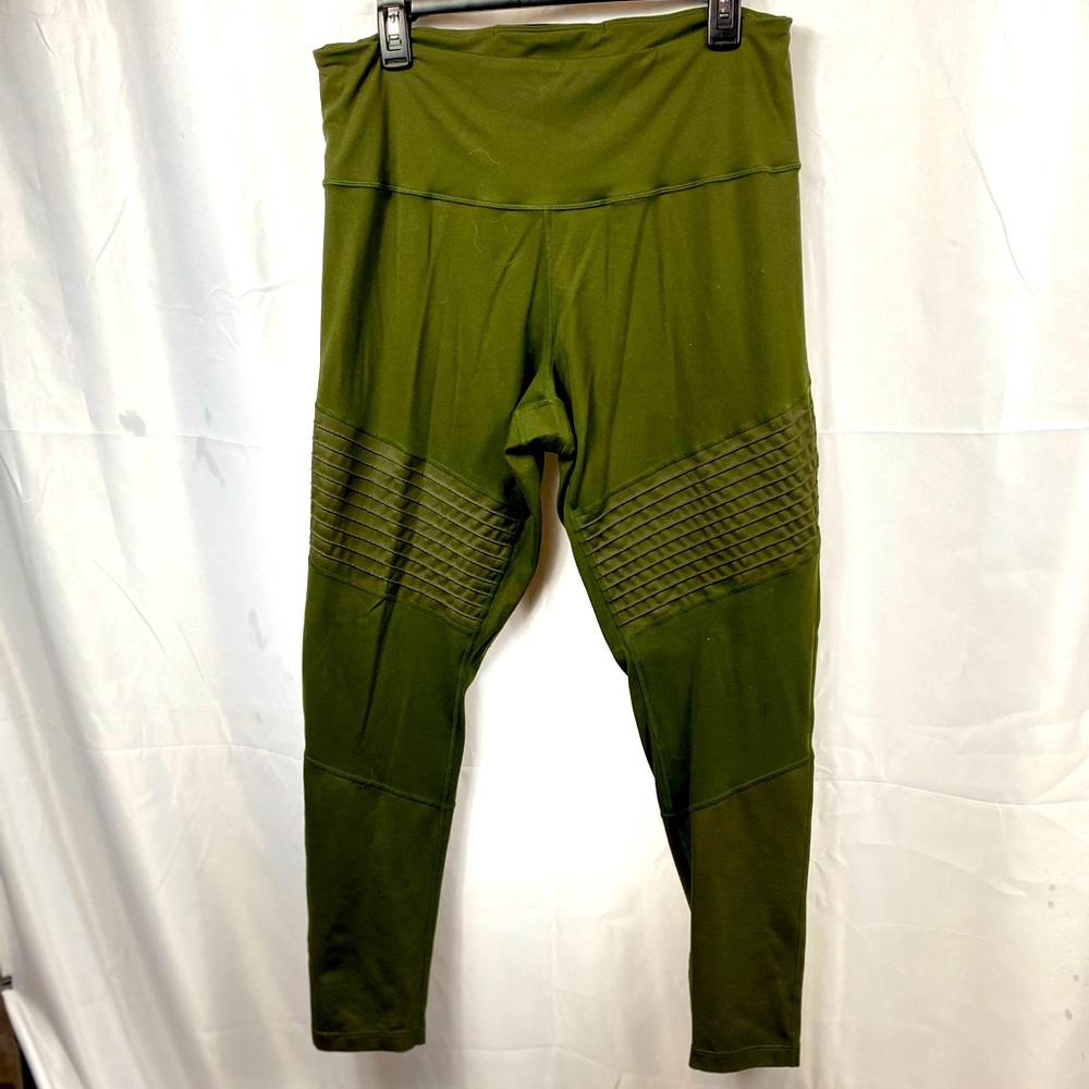 Military green core 10 compression leggings with moto detail